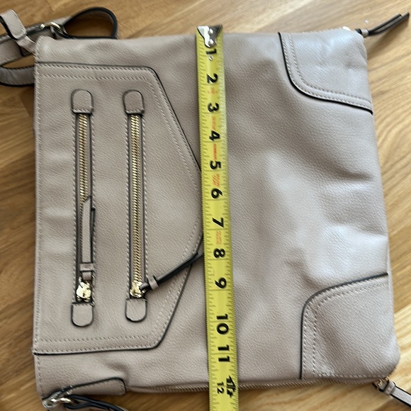 Apt 9 Crossbody Handbag. - Picture 8 of 8
